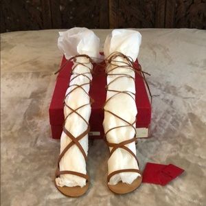 VALENTINO GARAVANI
knee high gladiator sandals